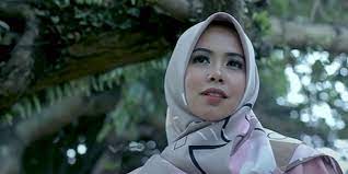 Kurasakan sunyi mencekam hatipun tersiksa ada rindu untukmu. Lirik Dan Chord Lagu Ada Rindu Untukmu Versi Cover Vanny Vabiola