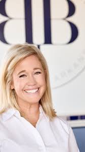 We wanted to share this sweet moment of Anna, the Owner and Co-Founder of  The Buttered Biscuit, seeing the Little Rock Promenade store for the first  time! The Buttered Biscuit came from