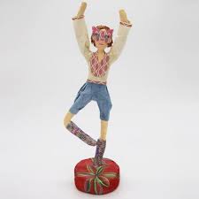 Sculpture De Danseuse Masquee En Papier Mache Paper Mache Dolls Paper Mache Style Décopatch est le seul papier qui donne un rendu lissé et un aspect peinture. pinterest