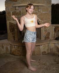 Brianna Aerial on Instagram: “No matter what you do there will always be  people who will put you down.... So mind as well have fun w… | Celebrities,  People, Fashion