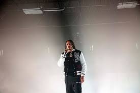 Ed sheeran • bbc music • the biggest weekend (main stage, swansea, singleton park) 2018, folk rock, acoustic, pop rock, hdtv, 1080i. Radio 1 S Big Weekend Ed Sheeran Coldplay And Aj Tracey Take To The Stage Daily Mail Online