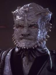 He came to visit his mom charlene simpson who was living with lucy and tony jones. Scott Thompson Baker Memory Alpha Das Star Trek Wiki Fandom