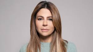 Giel beelen kondigde vanochtend om de radio aan dat het 'zijn laatste uitzending van mei' was, maar dat het 'mei' in plaats van 'mij' was. Olcay Gulsen Fileert Rtl Boulevard Deskundige Rob Goossens
