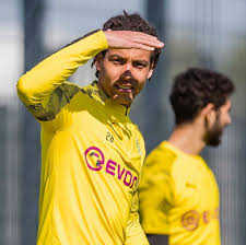 Axel laurent angel lambert witsel (luik, 12 januari 1989) is een belgische voetballer die doorgaans als middenvelder speelt. Axel Witsel On Twitter Looking For The End Of Quarantine Bvb Aw28