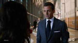 Your hair isnt quite long enough to pull off the harvey spector. Harvey Specter From Suits How To Dress Like Harvey