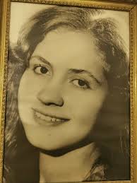 Restore old beach family photo from 1940s?