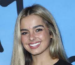 Addison rae and her he's all that costar tanner buchanan took part in some pretty steamy pda during the mtv movie & tv awards. Social Media Influencer Addison Rae Now Out Of Ufc Reporter Gig Deadline