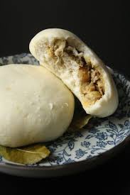 Petits Pains Vapeur Facon Banh Bao Farcis Au Poulet Au Curry Beau A La Louche Recettes De Cuisine Cuisine Exotique Cuisine