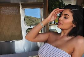 I went too far and kissed the ground beneath your feet. I Went Too Far Kylie Jenner Is So Over Getting Lip Fillers Shemazing