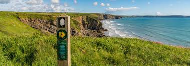 De twee belangrijkste routes naar schotland vanuit het zuiden zijn via het oosten van engeland over de a1, of via het westen over de m6, a74 (m). National Trails In Engeland Schotland Wales