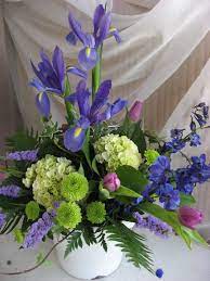 Quest For Contentment Flower Arrangements Ikebana Tropical And Contemp Contemporary Flower Arrangements Fresh Flowers Arrangements White Flower Arrangements