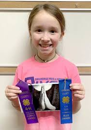 4-H'ers win Photo Contest blue ribbons