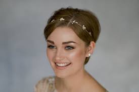 All you need to do is arrange it the right way. How To Style Wedding Hair Accessories With Short Hair Love My Dress Uk Wedding Blog Wedding Directory