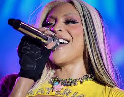 Pop Queen Projects :: Photos, videos, logos, illustrations and branding ::  Behance