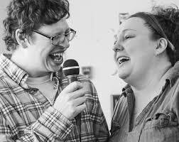 Leigh Boyer's Instagram, Twitter & Facebook