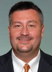 Adel Council votes 3-2 to name sole finalist for City Manager