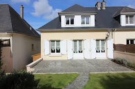 Venez Da C Couvrir Cette Maison D Habitation Situa C E A 2 Mn Du Centre Ville De Coutances Cette Maison Sur Sous So Vente Maison Maison Style Et Maison