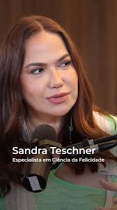 "Basta treinar para ser feliz”, explica Sandra Teschner, especialista em  Felicidade. 😁, Existem fatores internos e externos que influenciam nossa  felicidade, e administrá-los diante de mudanças ajuda ...
