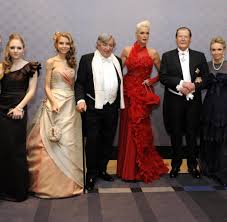 Richard lugner ist jedes jahr vor und während der ereignisreichen ballnacht gestresst. Opernball Richard Lugners Grotesker Gaststar Reigen Bilder Fotos Welt