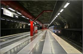 Many of the modern surnames in the dictionary can be traced back to britain and ireland. Blaue Linie Nach Hjulsta Station Duvbo Das Dunkle Gewolbe Wird Durch Kunstwerke Aufgelockert Die Einbauten Sind In Rot Gehalten Bahnbilder De