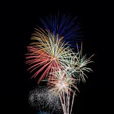 Qqun connaitrais le budget des feux d'artifices de la bilan de la soirée, on a vu 1 tiers du feu d'artifice, uniquement les effets au raz de l'eau et les bombes de basses altitude (20 mètres max), les autres. Ou Regarder Les Feux D Artifice Des 13 Et 14 Juillet