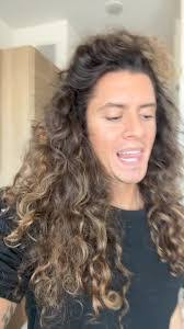 Karen Clausen's Instagram, Twitter & Facebook