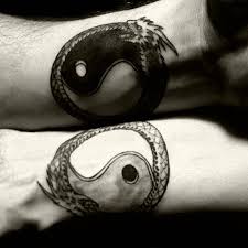 Tatu Foto Bodiart Eskizy Pirsing Yin Yang Tattoos Dragon Tattoo For Couples Tattoo Designs Men
