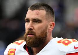 Caitlin Clark absolutely dominates Angel Reese