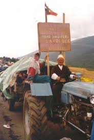 Image result for djegja e xhamive dhe shtepive ne kosove