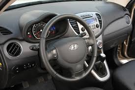 Außen klein, innen groß — der hyundai i10, unser stylischer kleinwagen mit platz für bis zu 5 personen und überzeugenden qualitäten: Gebrauchtwagencheck Hyundai I10 Gunstig Mit Kleiner Laufleistung Magazin