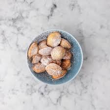 The temperatures in my home state have been all over the place. Dominique Ansel S Mini Madeleines Bake In Just 4 Minutes Brit Co
