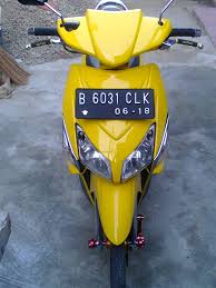 Modifikasi Motor Matic Warna Kuning Lemon Gaulotomotif