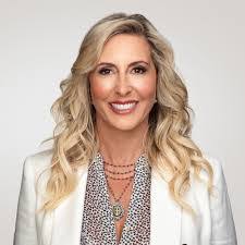 Lynne Frank's Instagram, Twitter & Facebook