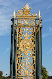 La Grille Separe Le Jardin Des Tuileries De La Place De La Concorde Banque D Images Et Photos Libres De Droits Image 39885806