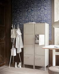 theatraal en bloemrijk najaar met de nieuwe items van ikea ikea kast ikea interieur
