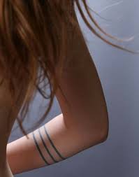 Armband Tattoo Women Handgelenk Tattoo Tattoofrauen Armband Tattoo Women Handgelenk T Armband Tattoo Tattoo Armband Handgelenk Armband Tattoo Frau