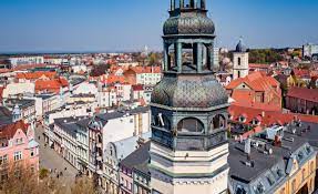 We offer for sale a house in a private corner situated on one of the settlements, holiday houses in the centre of zielona góra. Zielona Gora Expondo Corporate Website Expondo Corporate Website