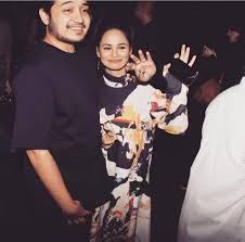 She debuted in 2011 and since then has starred in dramas, telemovies, television and movies. Akhirnya Adib Khalid Bocor Rahsia Izara Aishah Yang Selama Ini Tidak Diketahui Umum 5da2d9c185593 Jpeg Lepat Pisang