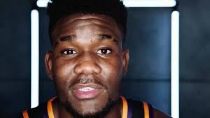 LeBron James, Klay Thompson arrive in Halloween costumes