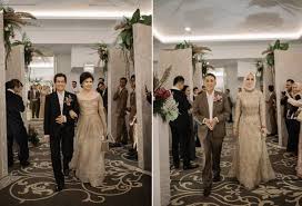 Apabila akad tersebut digandengkan dengan nikah, maka ia berarti mengawinkan wanita atau suatu proses ikatan janji dengan wanita melalui walinya sebagai perantara. Classic Modern Heritage Wedding At The Tribrata Nafillah Oktiza Melovie Reza Nugraha Halim Weddingku Com