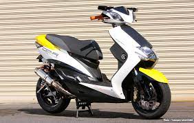 pcxやシグナスxでカスタムを楽しむ原付バイクライフ提案 原付ride シグナス シグナスx スクーター
