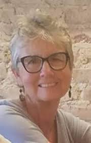 Ellen Mumford's Instagram, Twitter & Facebook