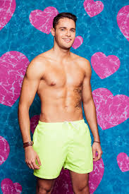The first contestant announced for love island 2021 said she wanted to do the reality tv show as the civil servant does not want to be the only one in the group chat that is single anymore!. Love Island 2021 Wir Stellen Euch Alle Kandidatinnen Und Kandidaten Der Neuen Staffel Vor Bunte De