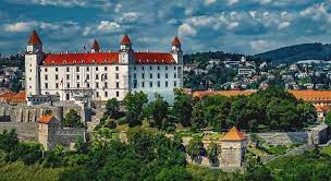 Explore its splendid natural scenery, rich history, culture, and traditions. La Ue Elige A Bratislava Como Sede De La Autoridad Laboral Europea Eleconomista Es