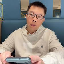 半瓶醋- 恩恩，只是個小鬼啊#哈薩威沒辦法變成夏亞的啦#閃光的哈薩威#逆襲的夏亞| Facebook