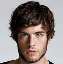 Coiffure épaisse pour hommes avec de longs cheveux bouclés 2. Cheveux Epais Homme Comment Choisir La Bonne Coupe De Cheveux Mi Longue Archzine Fr