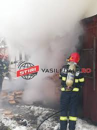 Metri pătrați în kilometri pătrați (m² în km²) calculator de transformare pentru arie conversii în tabele și formule suplimentare. Foto Incendiu La O Lemnarie Din Viseu De Mijloc