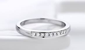 Kamu bisa menemukan penjual cincin tunangan dari seluruh indonesia yang terdekat dari lokasi & wilayah kamu sekarang. Tiaria Wedding Jewelry In Jakarta Bridestory Com