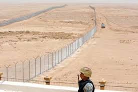 ومن أهم المناطق التي يقصدها زائريها هي المدينة القديمة ففيها بعض الحارات الجميلة والتي تحمل الكثير من الذكريات مثل، حارة المظلوم والشام واليمن والبحر والبلد والرويس وحارة. Ø£Ø®Ø¨Ø§Ø± 24 ØµØ­ÙŠÙØ© Ù„Ø§ ØµØ­Ø© Ù„Ø¨Ù†Ø§Ø¡ Ø­Ø§Ø¬Ø² Ø¹Ù…Ù„Ø§Ù‚ Ø¨ÙŠÙ† Ø§Ù„Ø³Ø¹ÙˆØ¯ÙŠØ© ÙˆØ§Ù„ÙŠÙ…Ù†