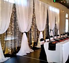 Black And White Wedding Backdrop Ideas 1000 Ideas About Head Table Backdrop On Pinterest Head Tables Wedding Decorations Wedding Backdrop Reception Backdrop